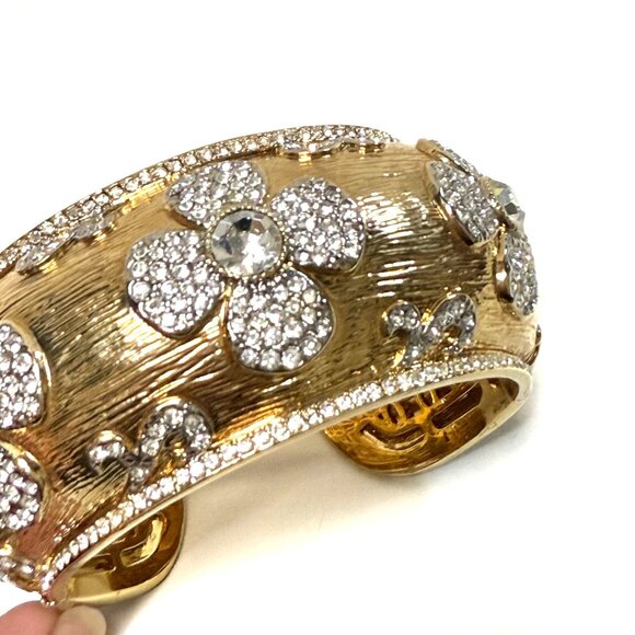 Brighton thick chunky rhinestone gold tone color flower jewel bangle bracelet - Picture 6 of 7